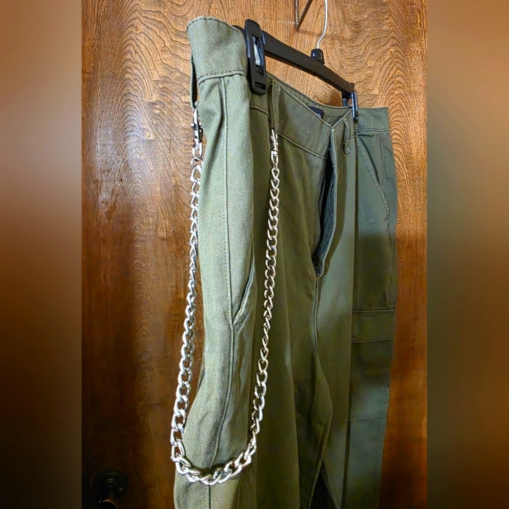 Olive Green Cargo Pants w/Chain - Picture 10 of 10